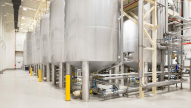 28 stainless steel chocolate tanks for sustainable Belcolade chocolate production
